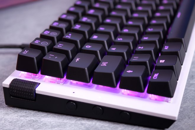 160539-gadgets-review-nzxt-function-minitkl-keyboard-review-image4-5v1cg7vkxz.jpg